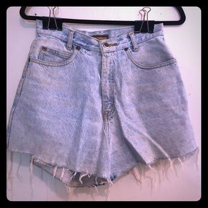 Cut off high waist jean shorts